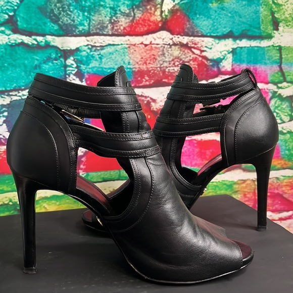 MICHAEL MICHAEL KORS
Blaze Peep-Toe Dress Booties - Picture 3 of 13